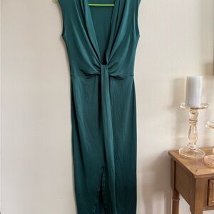 Elegant Green Sleeveless Dress